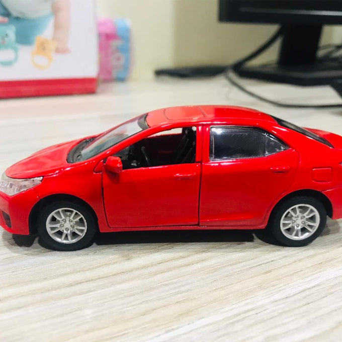 Toyota Corolla Grande 5 Inch Die-Cast Model Car with Light, Sound & Pull Back Action